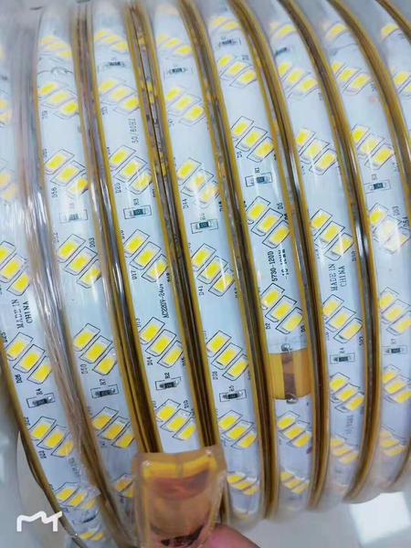 加厚七彩灯带 10瓦